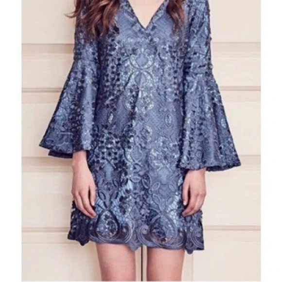 Mestiza Dresses & Skirts - MESTIZA Dress Size M (Runs Small) Blue Lace Lined V-Neck Bell Sleeves USA